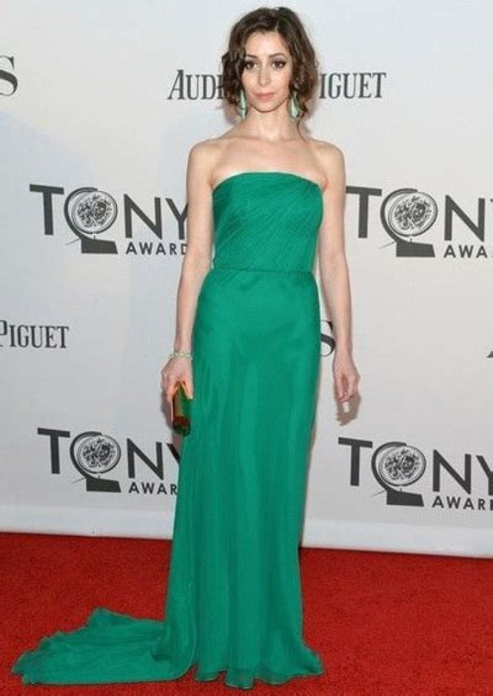 Cristin Milioti Height Weight Shoe Size Body Measurements Statistics