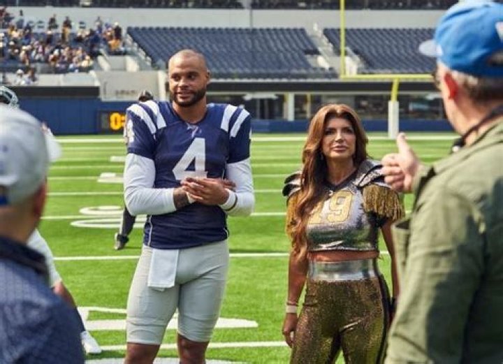 Dak Prescott age, height, ethnicity, family, college, 40 time, draft, trade, net worth, Instagram