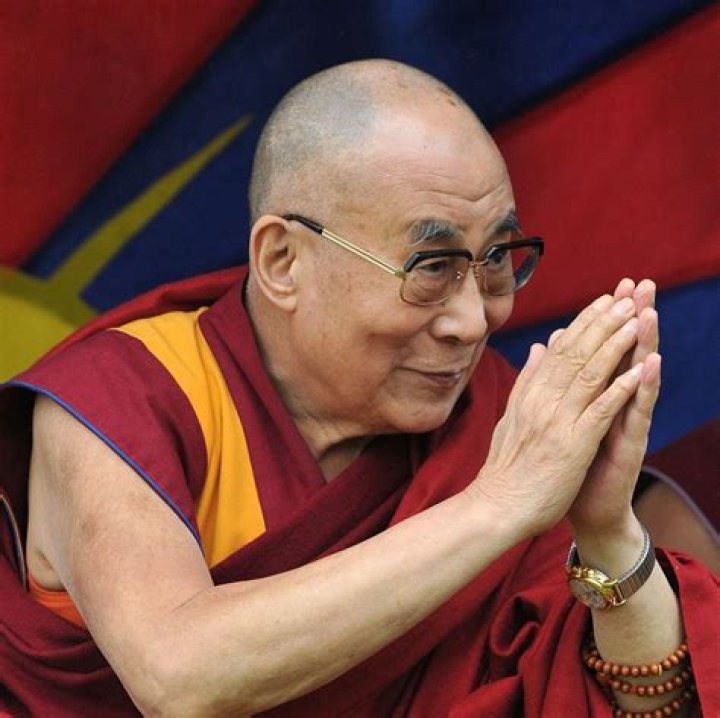 Dalai Lama Biography - Facts, Childhood, Family Life & Achievements