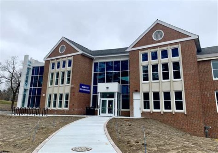 Dr. Dana Hall, MD – Warwick, RI