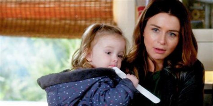 Dani Kind Biography, Age, Degrassi, Grey’s Anatomy, Botox, Working Moms, Movies and TV Shows