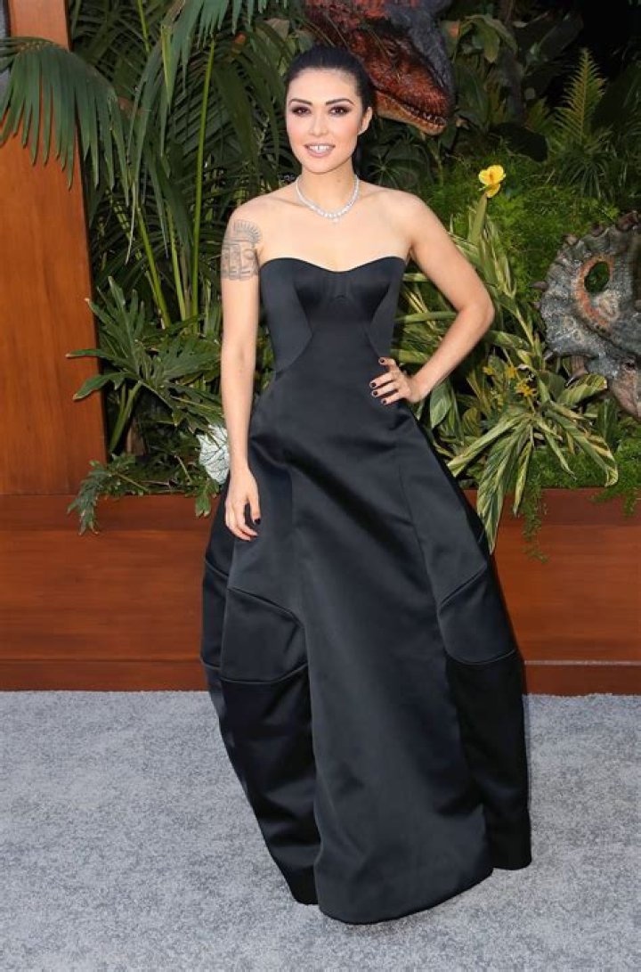 Daniella Pineda Bra Size, Age, Weight, Height, Measurements