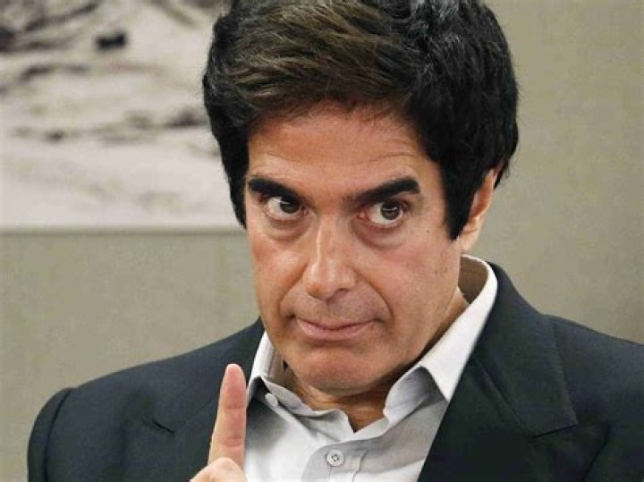 David Copperfield Biography - Facts, Childhood, Family Life & Achievements