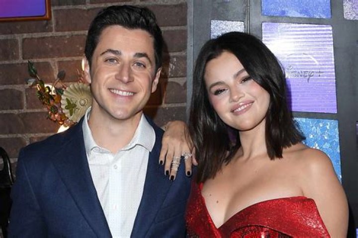 Did David Henrie and Selena Gomez date? Are David Henrie and Selena Gomez still friends?