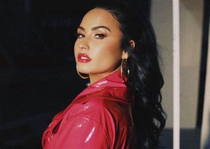 Did Demi Lovato Give Max Ehrich Her Gorgeous Engagement Ring Back?