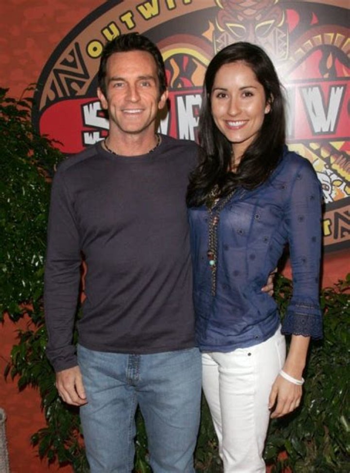 Did Jeff Probst Marry A Survivor Player? – Celebrity