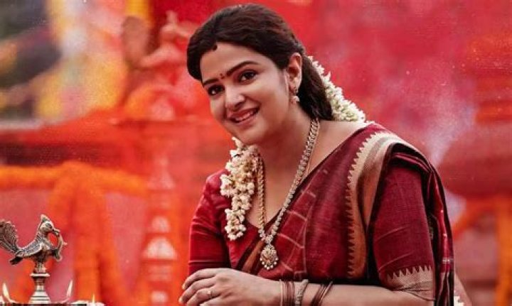 Divya Pillai Biography: Spouse, Age, Net Worth, Family, Height, Siblings, Wikipedia, Photos, Movies, Measurements, Instagram