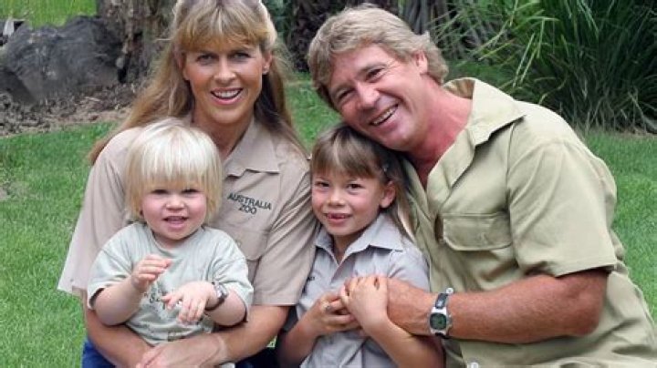 Does Steve Bannon have a son? Who are Steve Bannon daughters?