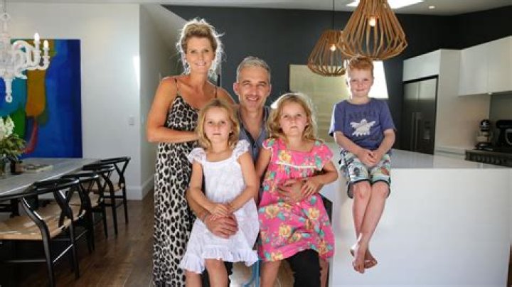 
Dr. Andrew Rochford Height, Weight, Net Worth, Age, Birthday, Wikipedia, Who, Nationality, Biography 