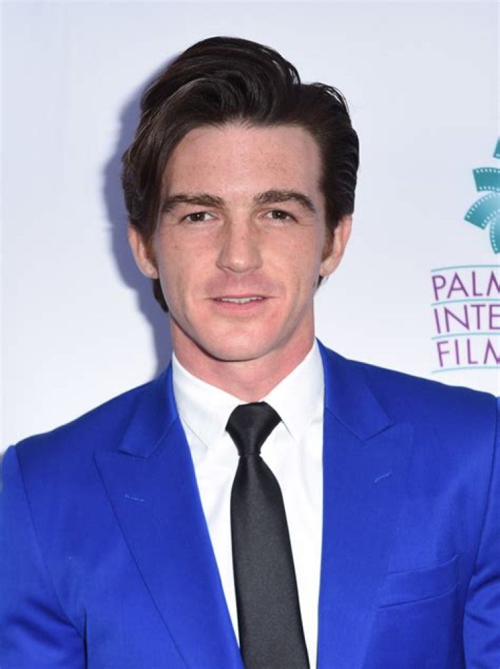 Drake Bell Biography - Facts, Childhood, Family & Achievements of Actor & Musician