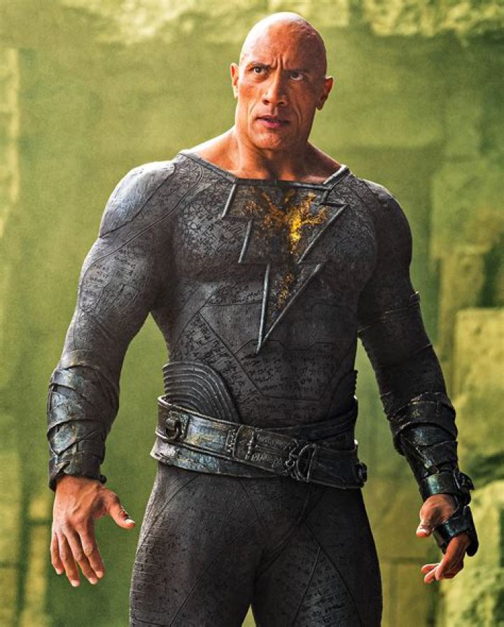 Dwayne Johnson Promotes Black Adam By Recreating One Of The Most Popular Black Adam Covers From The Comics