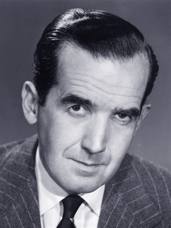 Edward R. Murrow Biography - Facts, Childhood, Family Life & Achievements