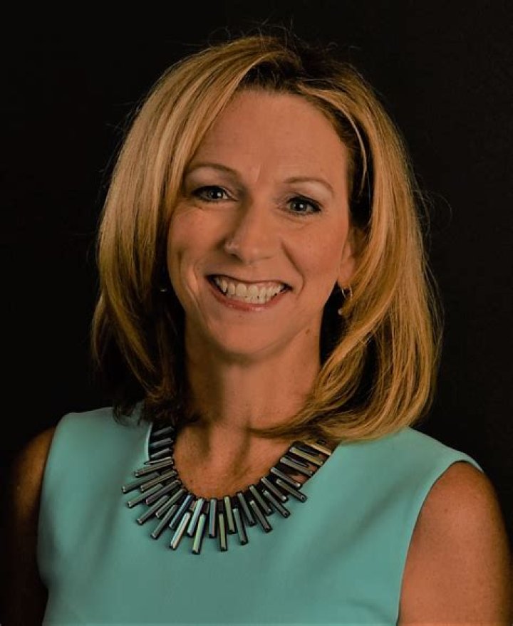 Elizabeth Mowins Age, Wiki, Biography, Wife, Children, Salary, Net Worth, Parents