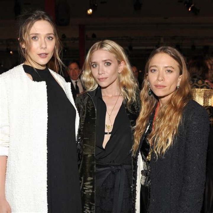 Elizabeth Olsen family, husband, children, parents, siblings