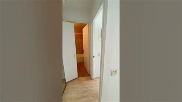 Elizabeth Oram – New York, NY