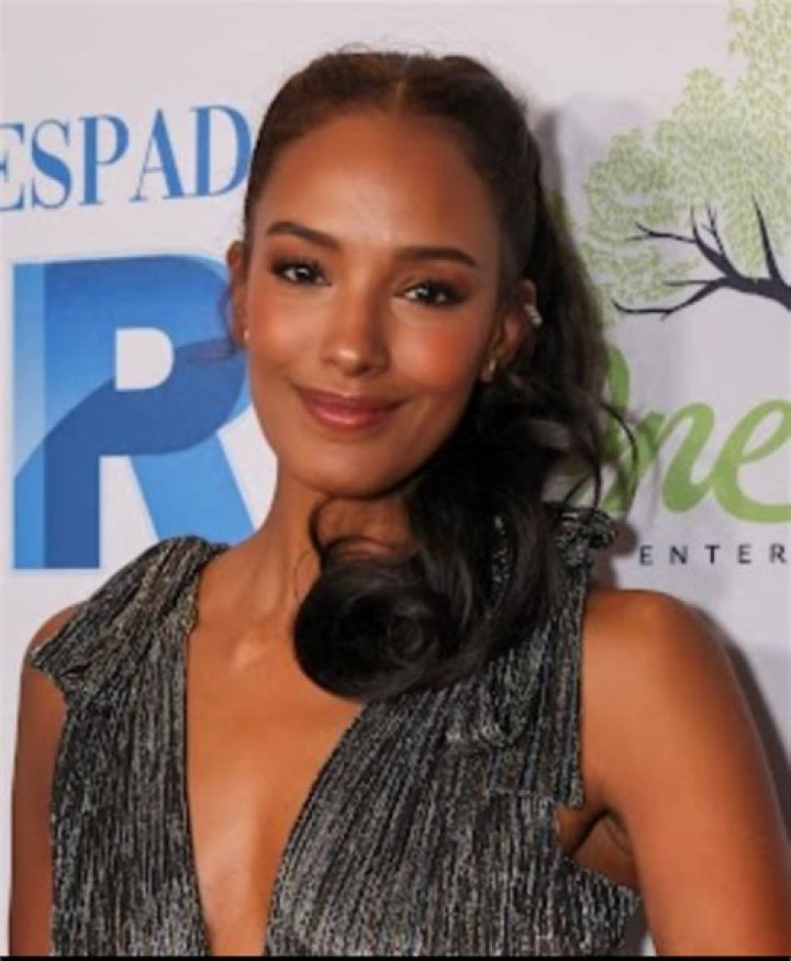 Love Island Ella Thomas Wiki, Age, Height, Boyfriend, Parents & Instagram