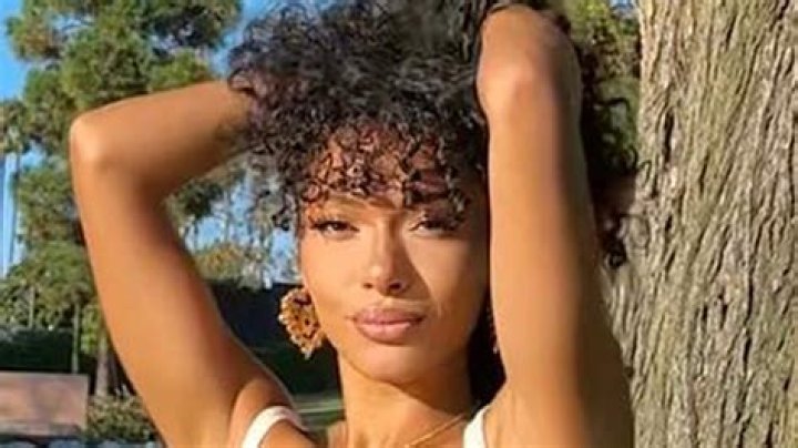 Singer Emaza Gibson Wiki, Age, Boyfriend, Parents, Net Worth and More