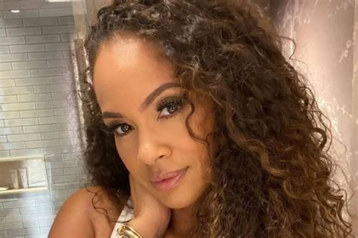 Evelyn Lozada Enjoys The Snow With Her Children — Shaniece Hairston And Carl Leo Crawford — In New Photos After Finding Jesus Chris; ‘Basketball Wives’ Fans Are Obsessed With Her Stunning Daughter