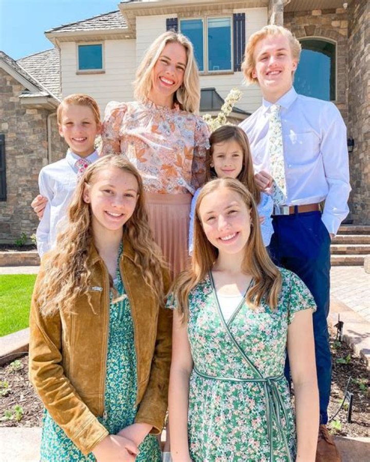 Everything To Know About Jeff Darlington Wife Lori Darlington? Her Married Life Kids Profession