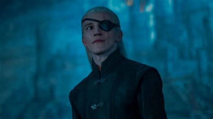 Ewan Mitchell girlfriend: Is House of The Dragon star dating?