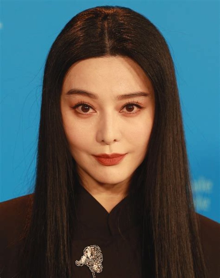 Fan Bingbing Biography - Facts, Childhood, Family & Achievements of Chinese Actress & Singer