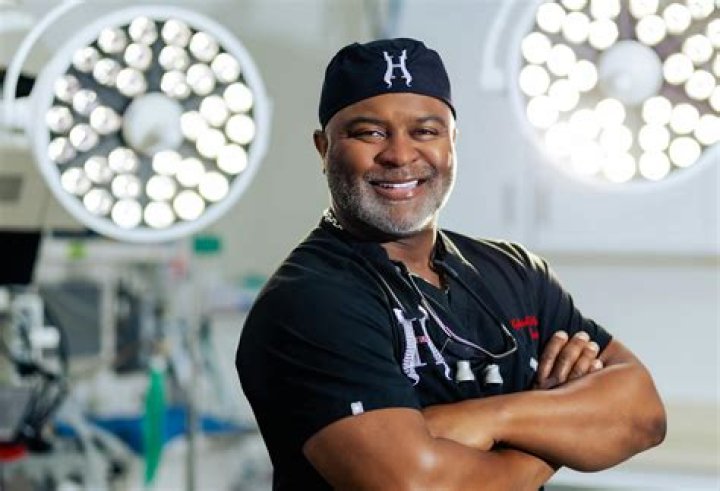 Dr. Gabriel Hunt, MD – Los Angeles, CA