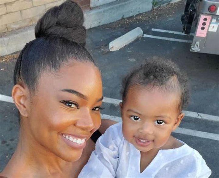 Gabrielle Union Poses In Dramatic Photos With Baby Kaavia Wade And They Win The Internet Over For Being Great Actresses