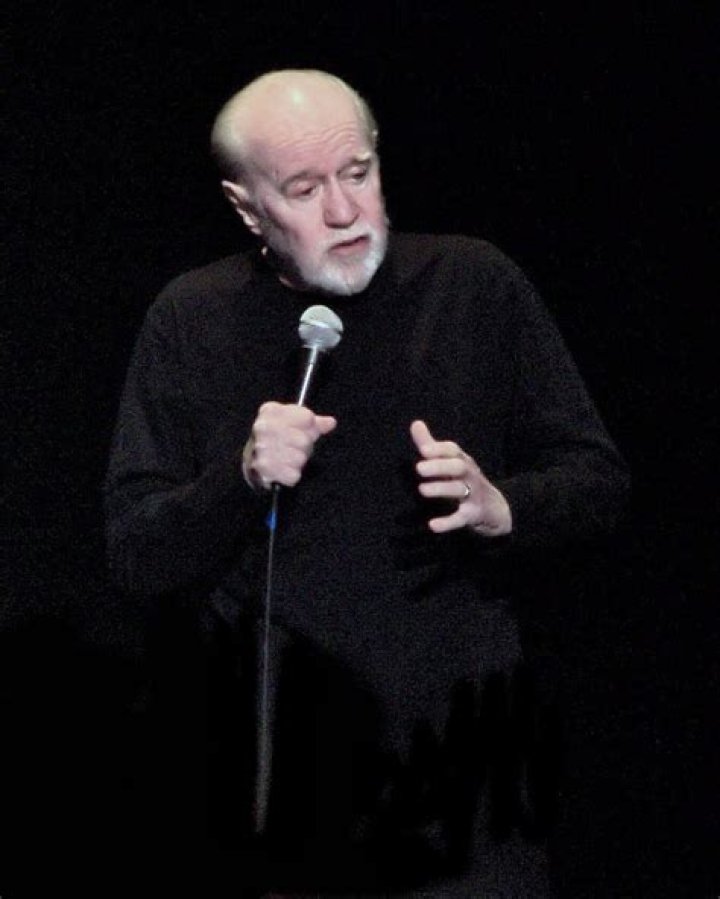George Carlin Biography - Facts, Childhood, Family Life & Achievements