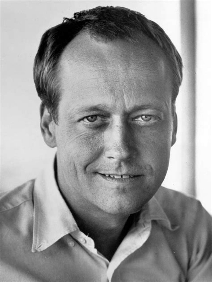 George Roy Hill Biography - Childhood, Life Achievements & Timeline