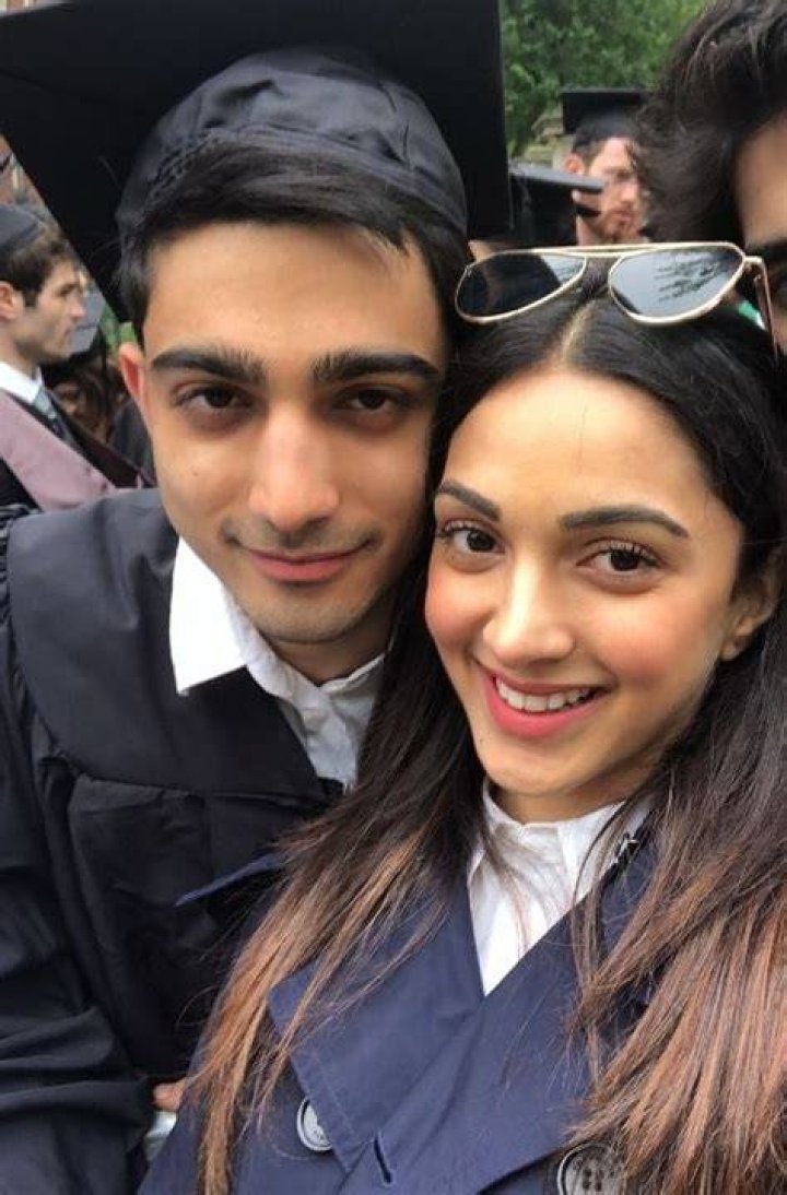 
Ghalia Rayhana Essahili Height, Age, Family, Biography, Wiki, Net Worth 