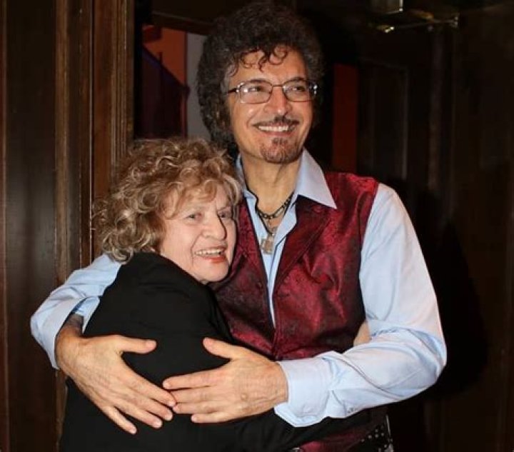Gino Vannelli Bio, Wiki, Age, Height, Wife, Family, Brother to Brother, Songs and Net Worth