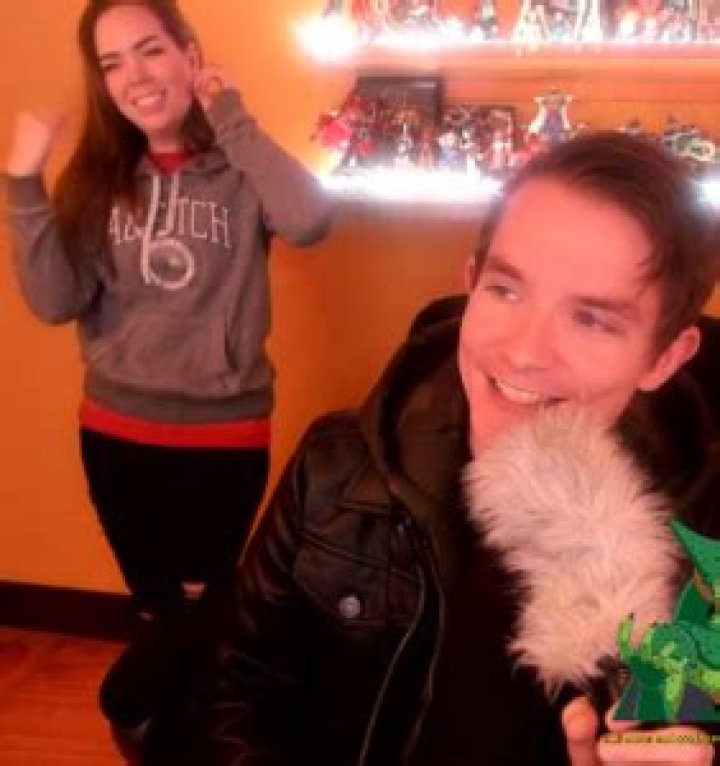 Giwi Twitch Face Reveal, Net Worth Age: Rubberross Girlfriend