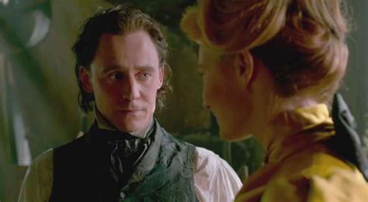 Get A First Glimpse At Tom Hiddleston And Mia Wasikowska In Crimson Peak