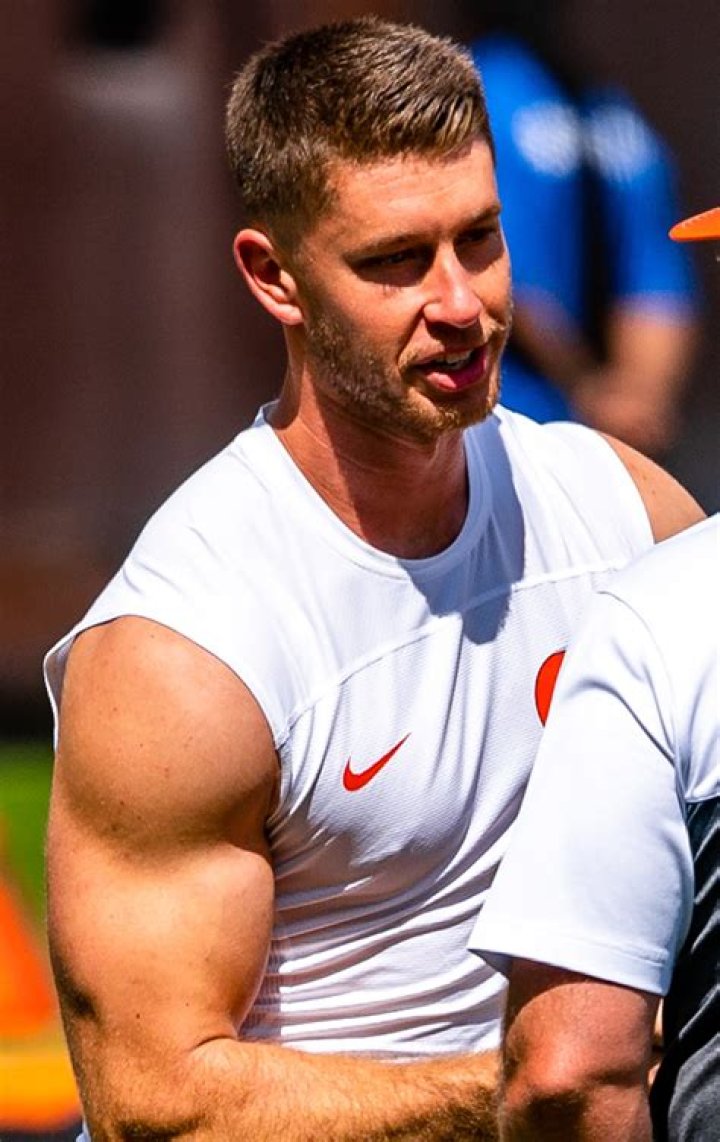 Greg Joseph Team, College, Height, Instagram, Net Worth, Salary, Wife Left, Jersey, Kick