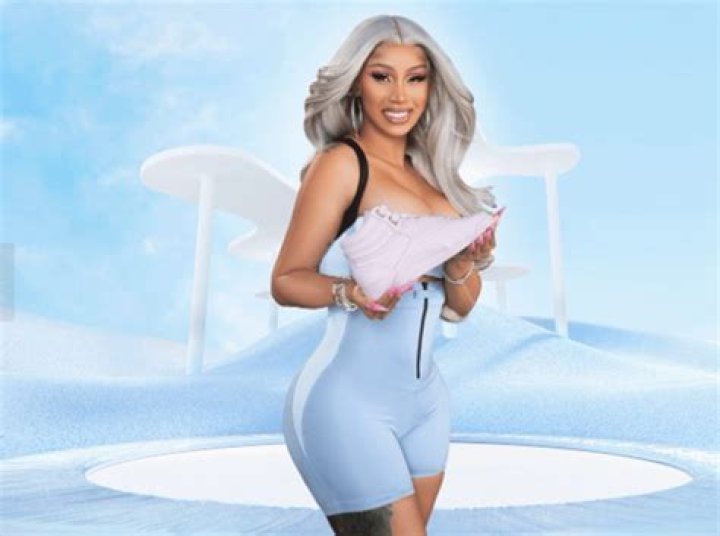 Grey-haired Cardi B surprised fans with a new way