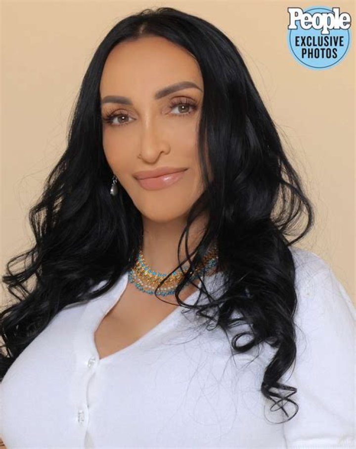 Halimah Sozahdah Wiki, Age, Husband, Parents & Siblings