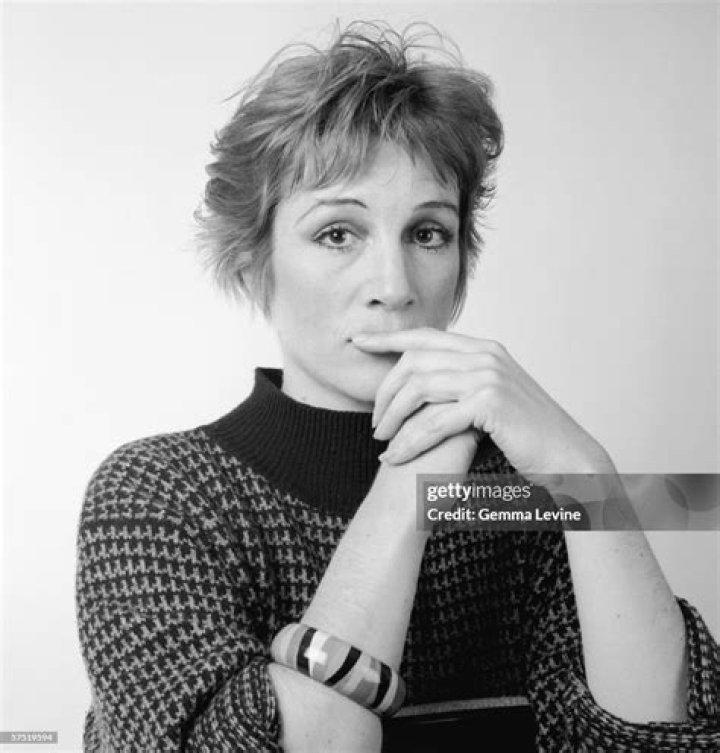 Harriet Walter Biography - Facts, Childhood, Family Life & Achievements