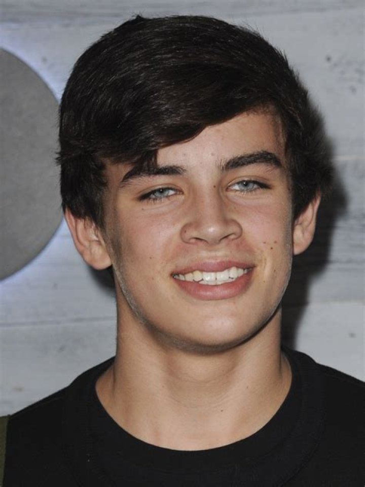 Hayes Grier Biography - Facts, Childhood, Family Life & Achievements