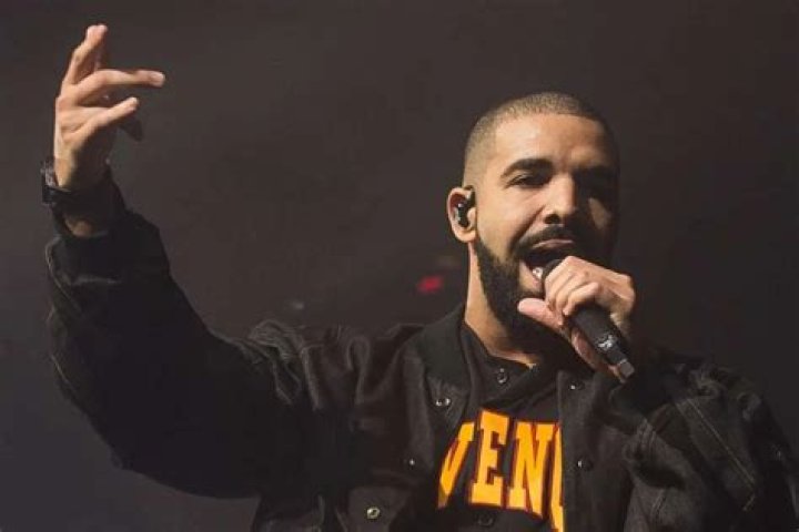Heidi Klum Apologizes To Drake For Ignoring His Message Following Her Appearance On “Ellen”
