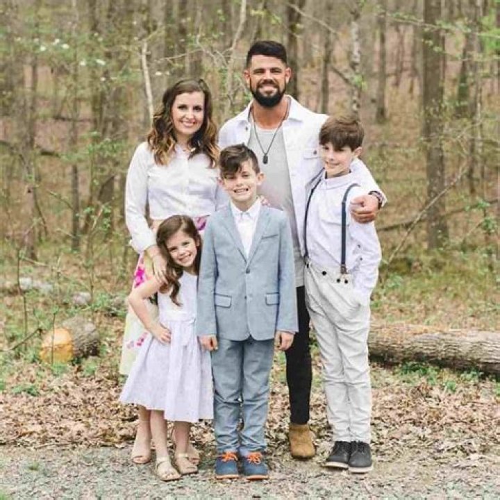 Holly Furtick Bio, Wiki, Age, Family, Husband, Kids, Elevation Church, Career, and Net Worth.