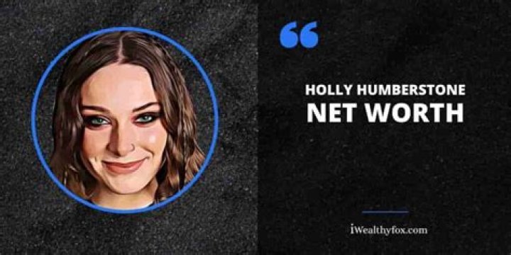 Holly Humberstone net worth, family, boyfriend, music, awards, Instagram