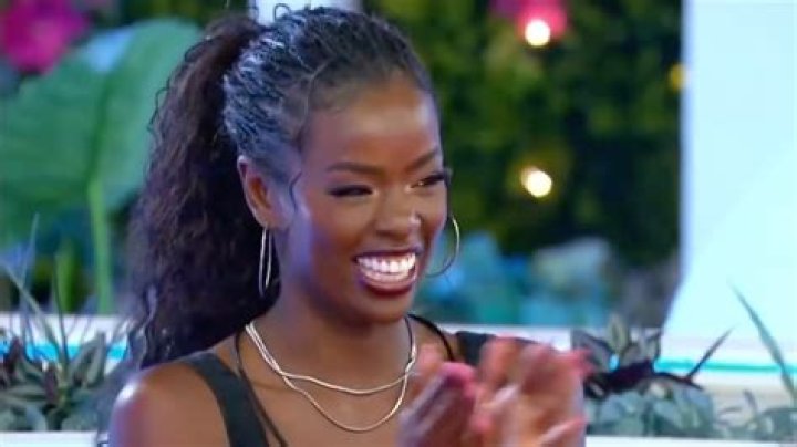 How can you steal the heart of Justine Ndiba from ‘Love Island: USA’ and ‘Love Island Games?’ Her red and green flags, ideal date, and more, revealed