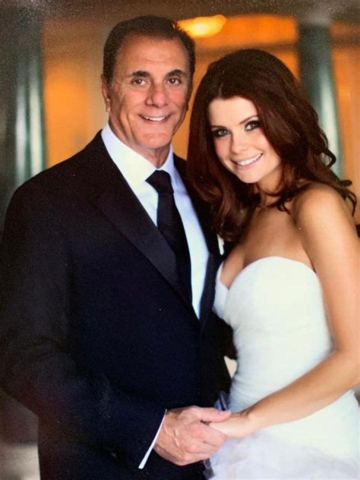 How Long Has Joanna Garcia Swisher Been Married? – Celebrity