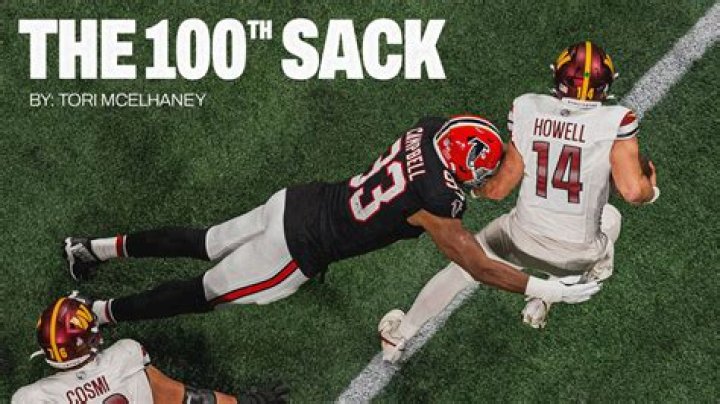 How many sacks did Travon Walker have in college?