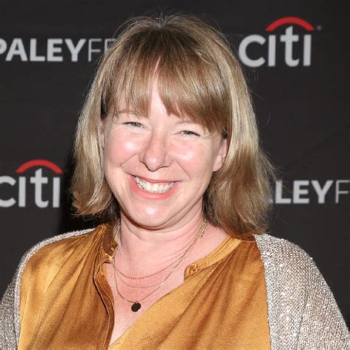 
How Much Money Does Julie Anne Robinson Make? Latest Income Salary
