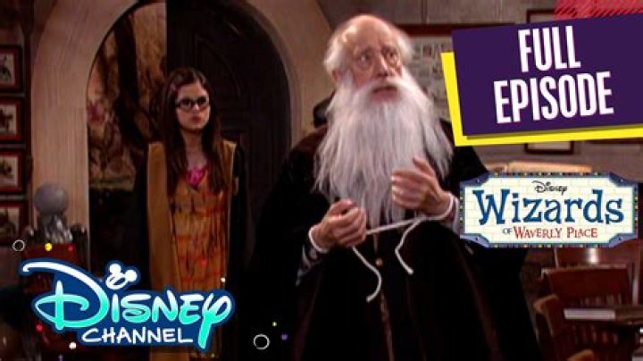 How old is the dad from Wizards of Waverly Place? – Celebrity