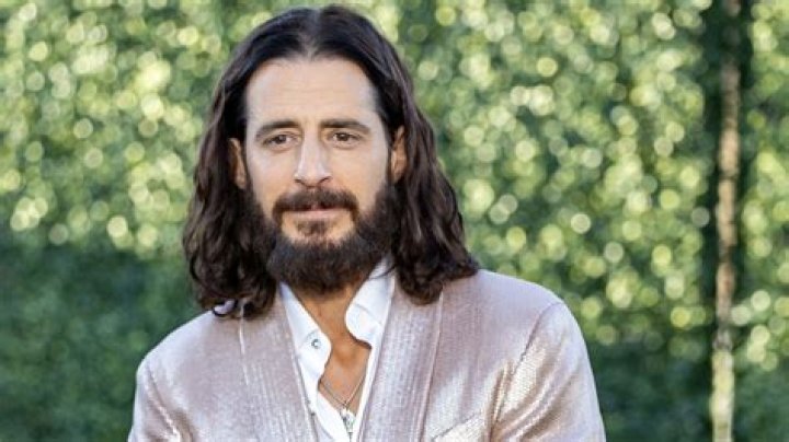 How tall is Jonathan David? Facts about height and weight