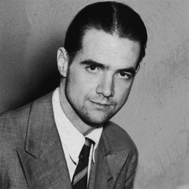 Howard Hughes Biography - Facts, Childhood, Family Life & Achievements