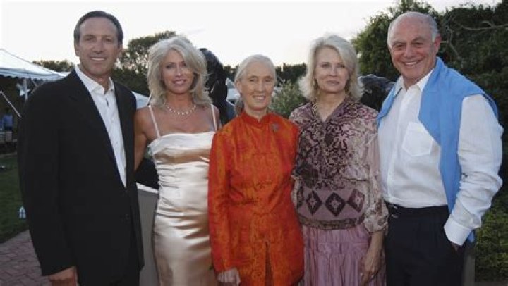 Howard Schultz children: Eliahu Jordan Schultz, Addison Schultz