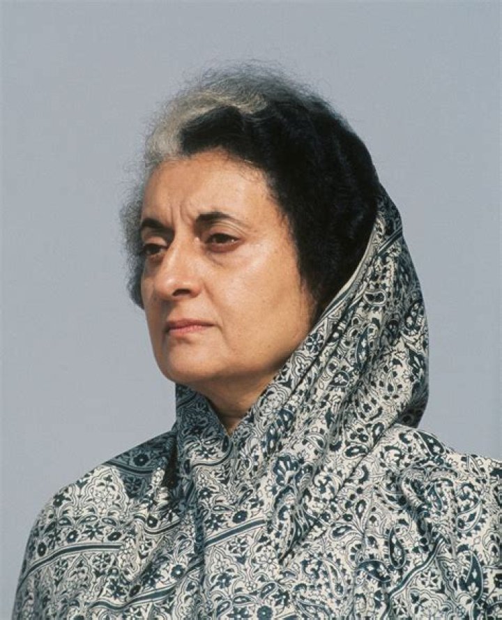Indira Gandhi Biography - Childhood, Life Achievements & Timeline
